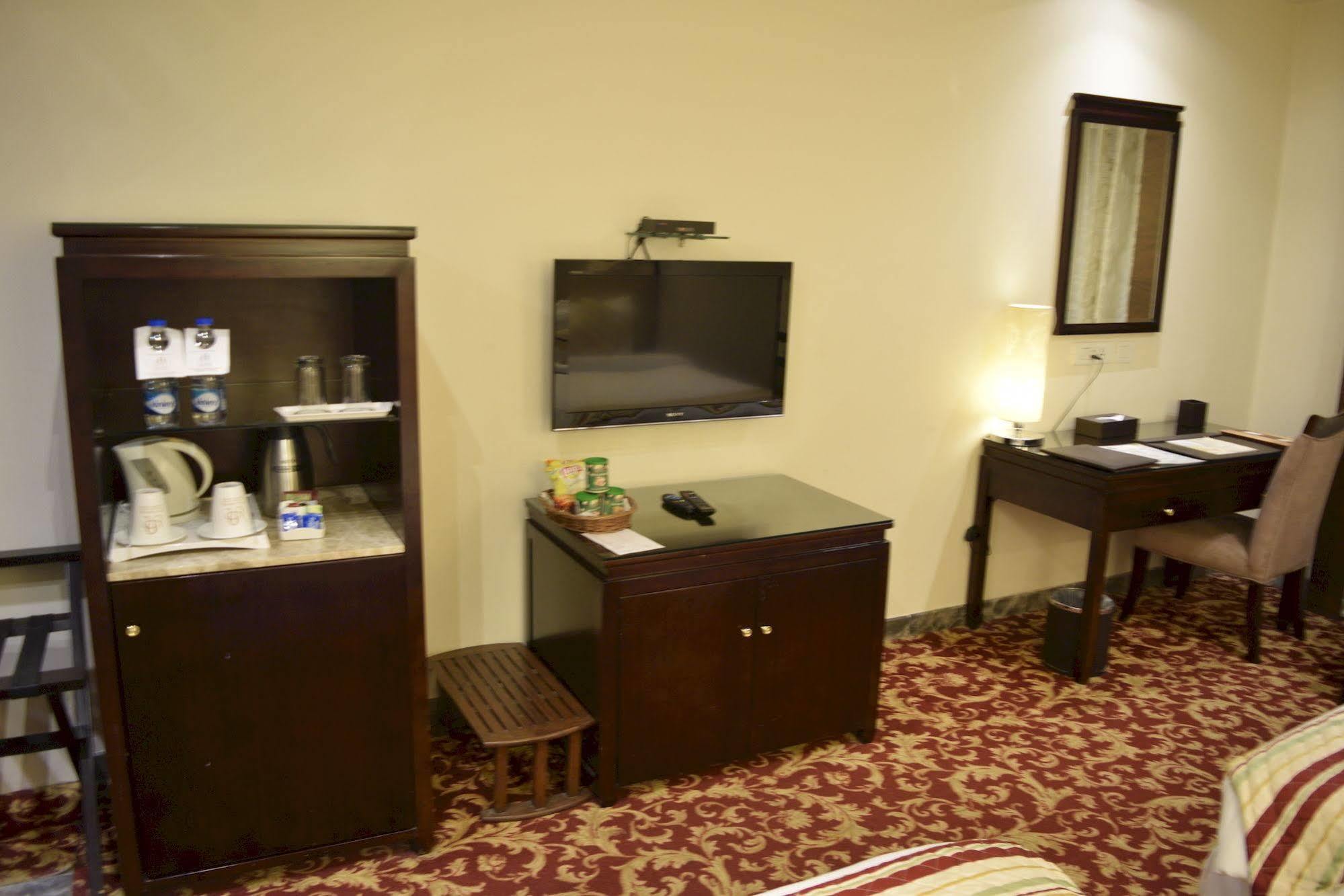 One Earth Avaas Otel Amritsar Dış mekan fotoğraf